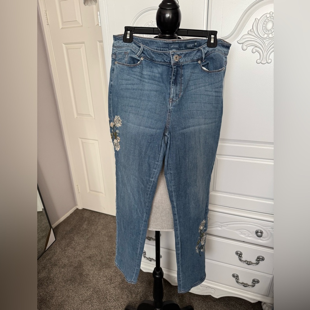Universal Women's Light Blue Floral Straight Leg Jeans
